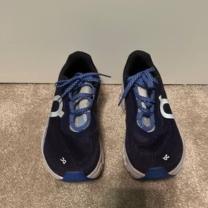 ON Cloudmonster size 7.5 like new condition